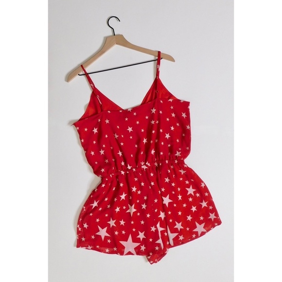 NWT!! SHOW ME YOUR MUMU Red Catch A Falling Star Print Rorey Romper SMYM X-Large - Picture 8 of 13
